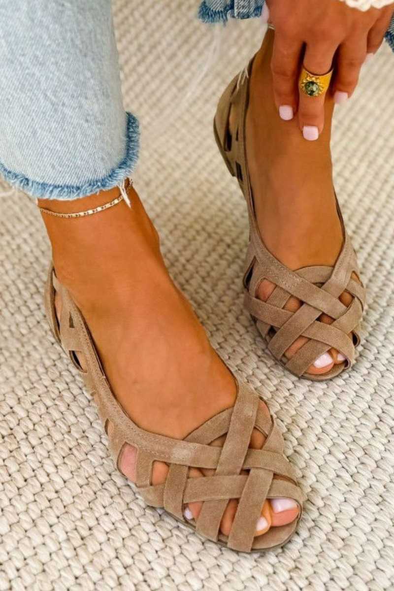 Perpetua | Woven Fuchsia Flat