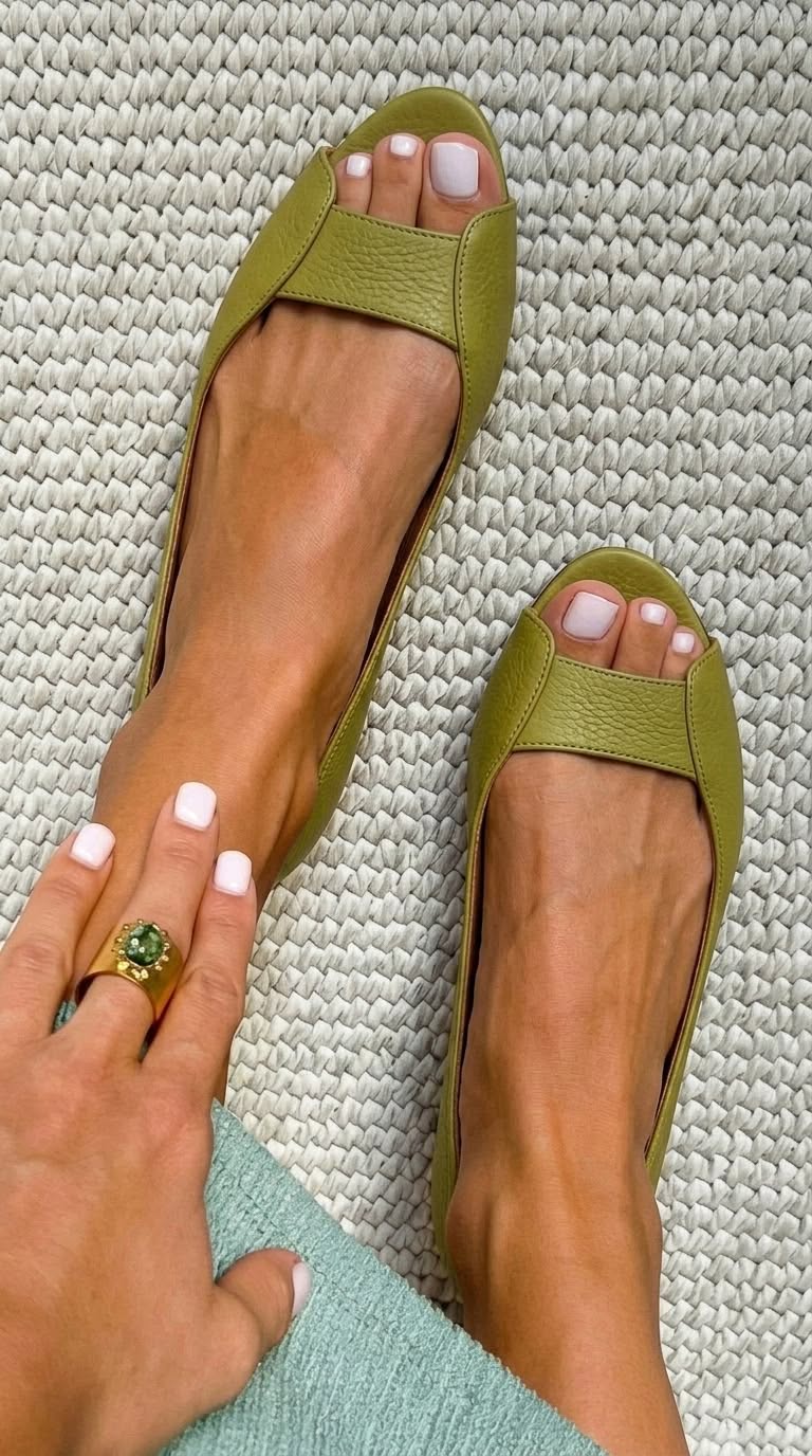 Delphine | Golden Chic Heel