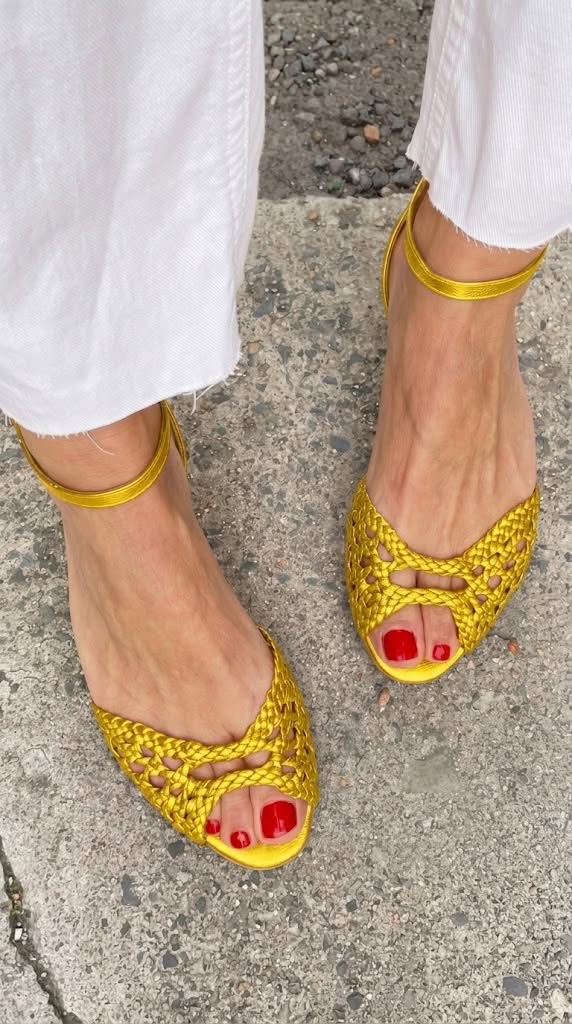 Ines | Woven Golden Flat