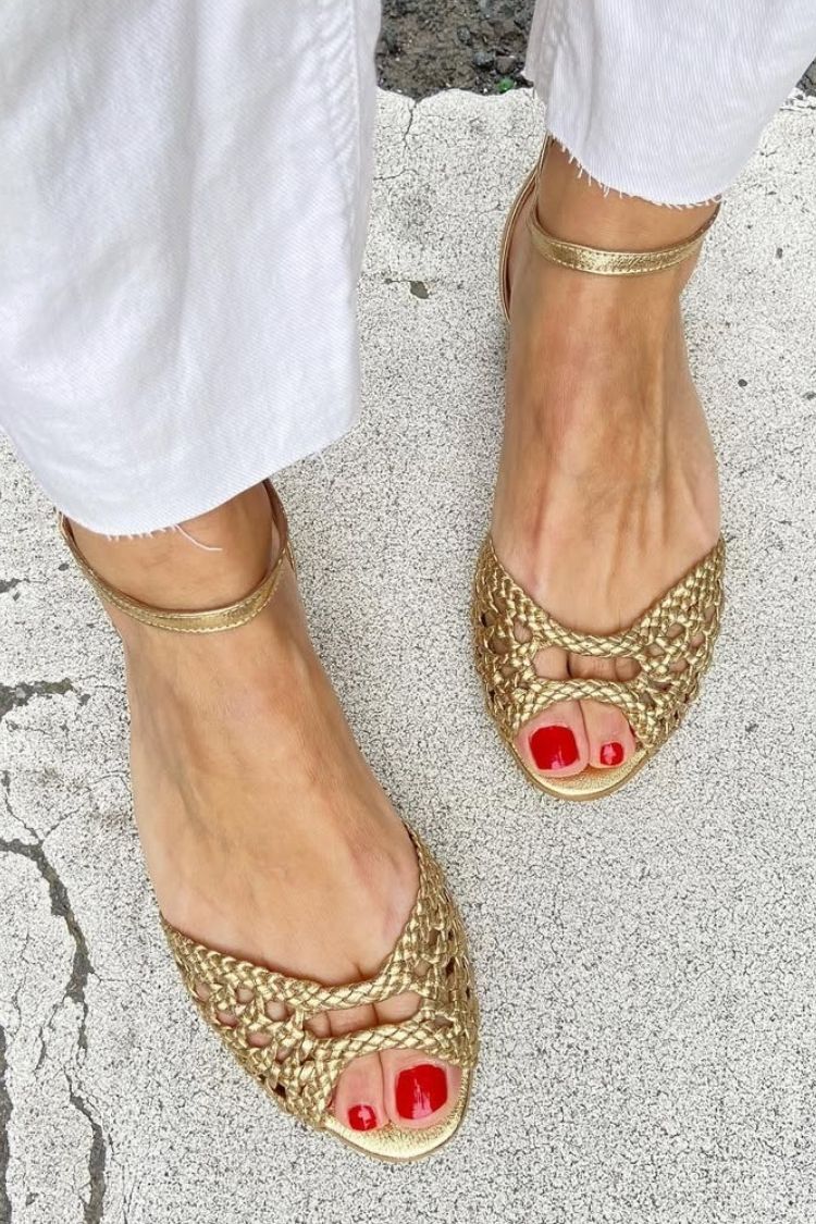 Ines | Woven Golden Flat