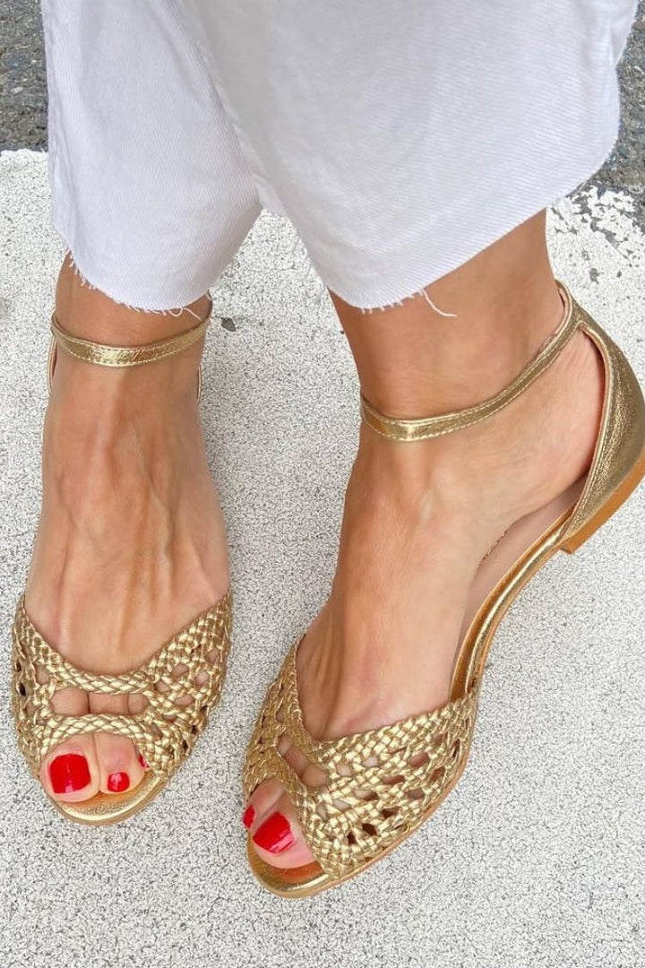 Ines | Woven Golden Flat