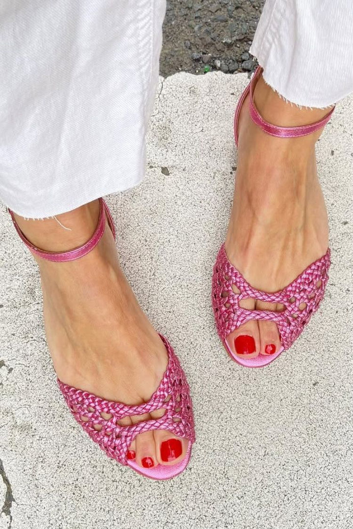 Ines | Woven Golden Flat