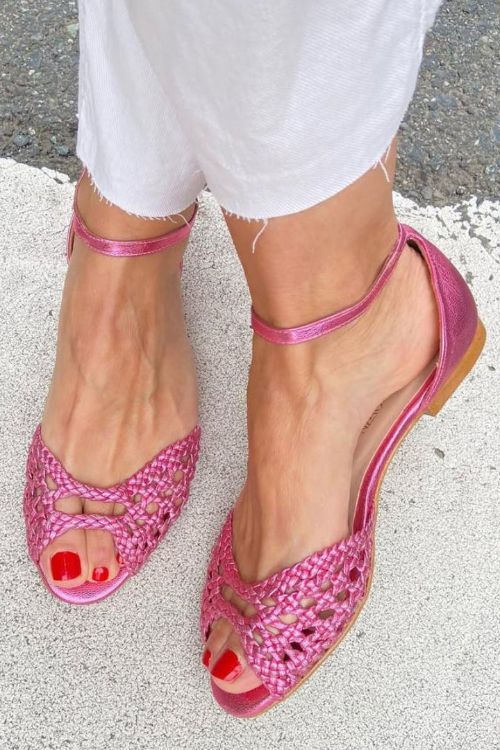 Ines | Woven Golden Flat