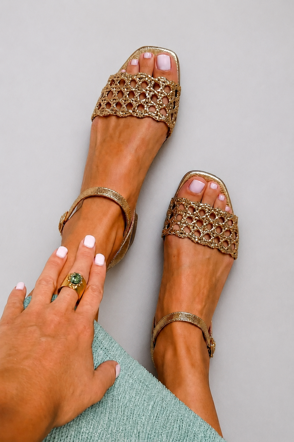 Ilaria | Woven Texture Flat