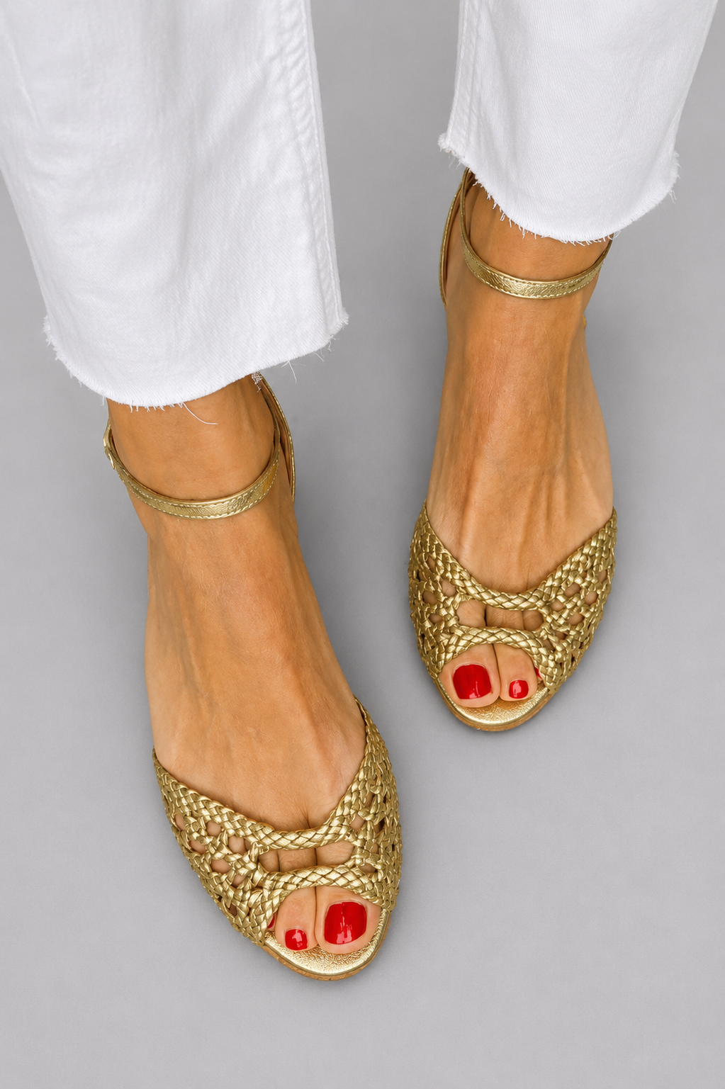 Ines | Woven Golden Flat